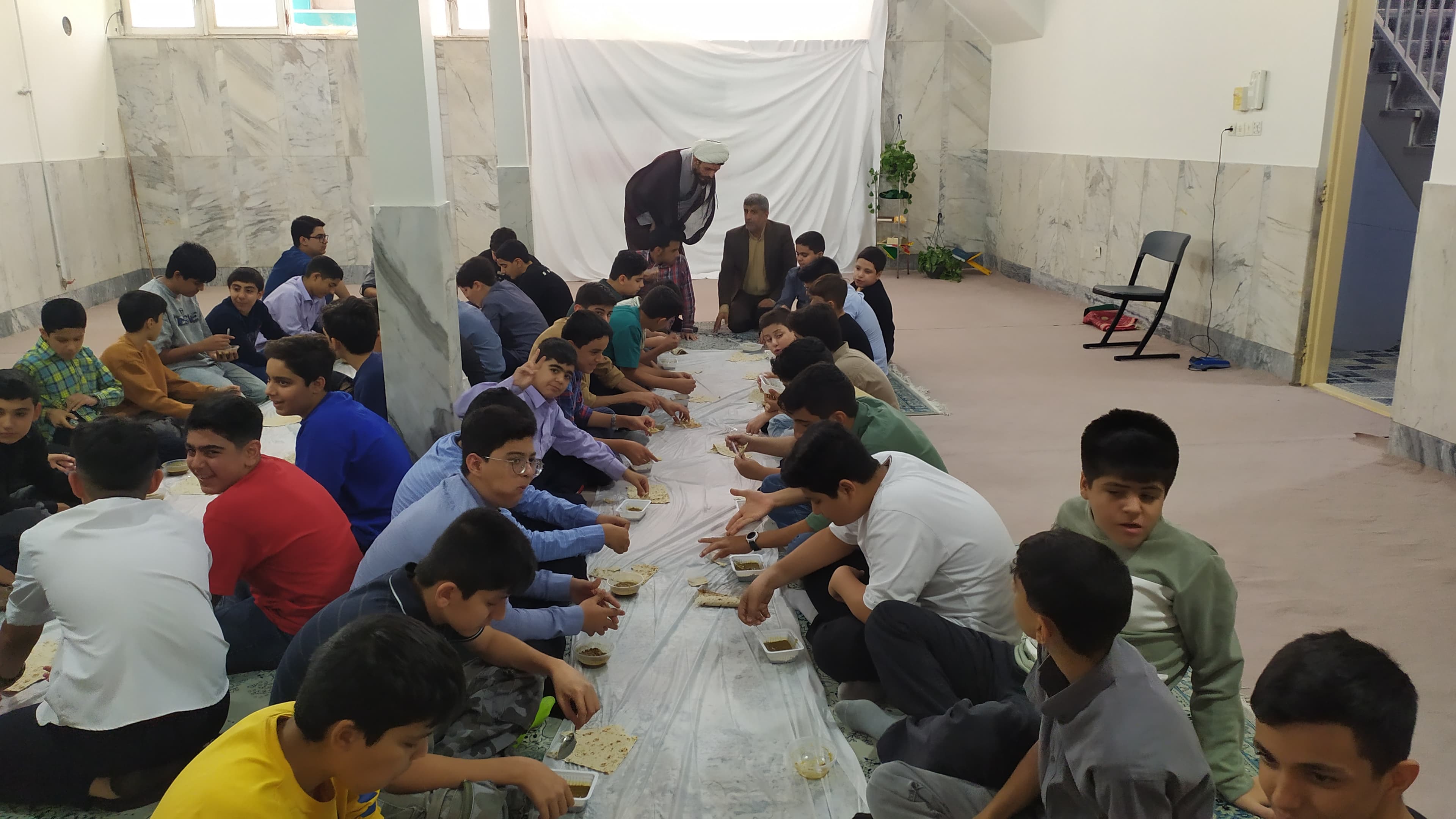 میانوعده گرم به صورت روزانه